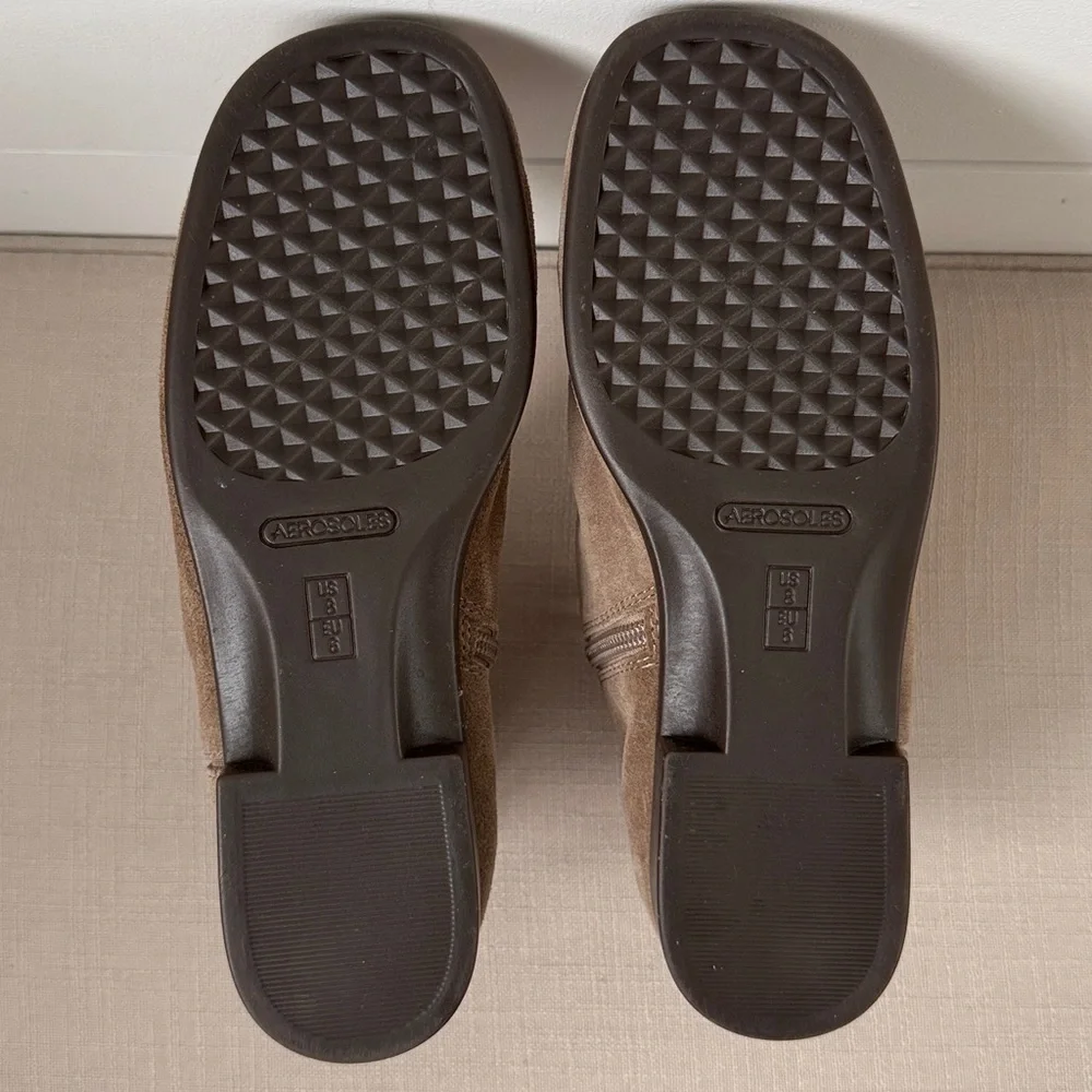 Women’s AEROSOLES Taupe Suede Ankle Booties - Picture 5 of 5